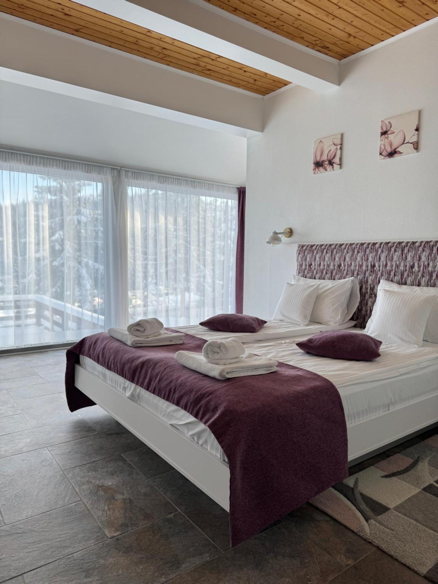 Red Family Apartments Пелтініш Екстер'єр фото